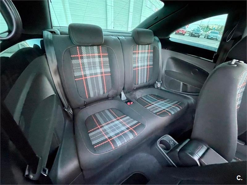 VOLKSWAGEN Beetle Sport 2.0 TDI 150CV BMT 3p.