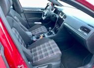 VOLKSWAGEN Golf GTI PERFORMANCE