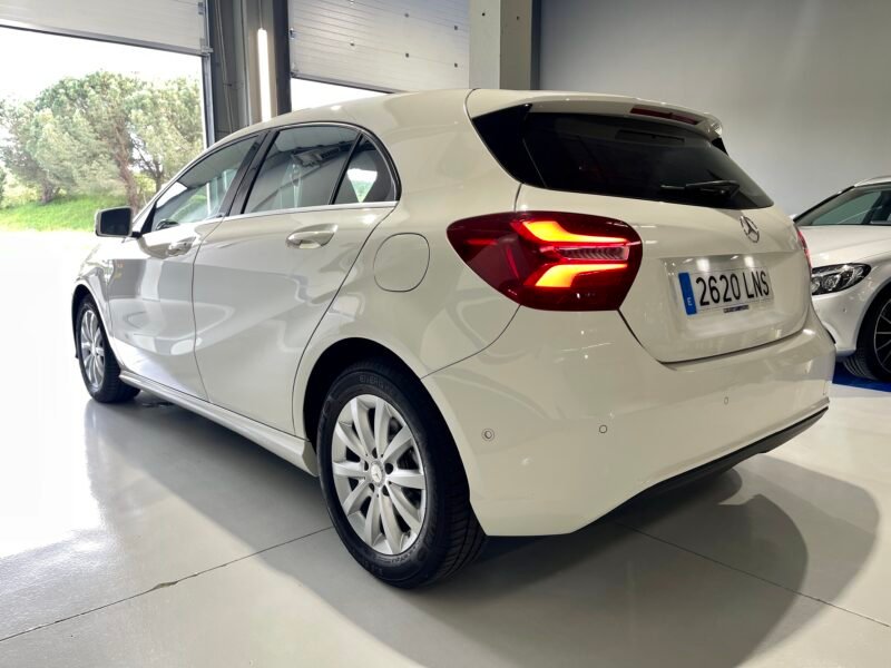 MERCEDES-BENZ Clase A 180