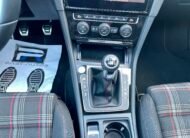 VOLKSWAGEN Golf GTI PERFORMANCE