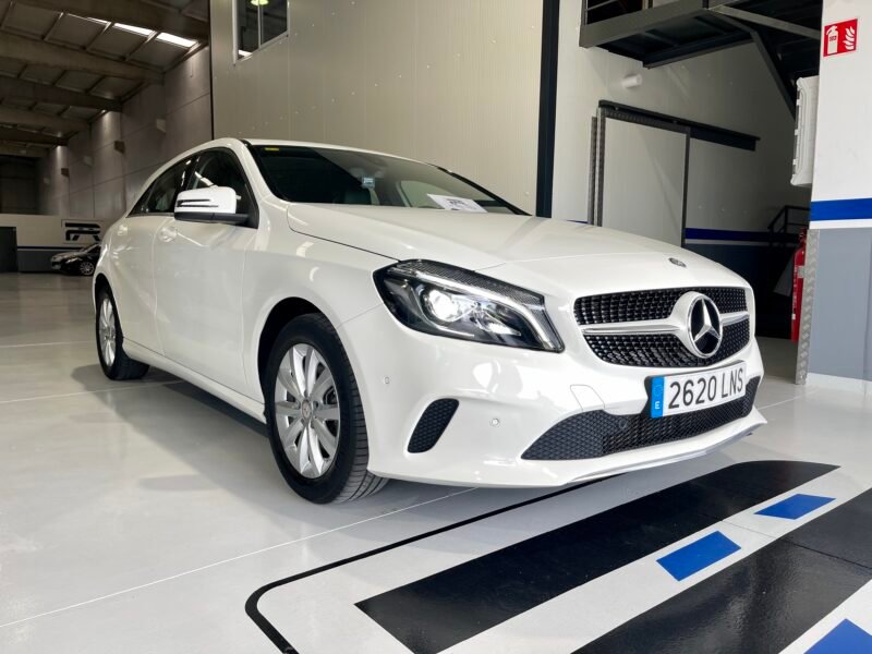 MERCEDES-BENZ Clase A 180