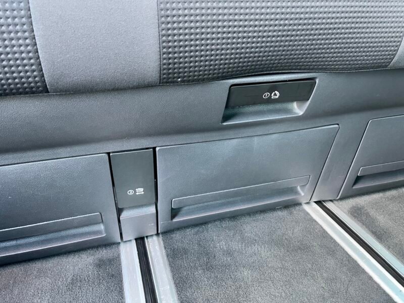 VOLKSWAGEN MULTIVAN 5.1 2.0 TDI SPECIAL