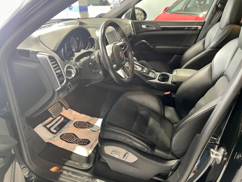 PORSCHE Cayenne S Platinium Edition
