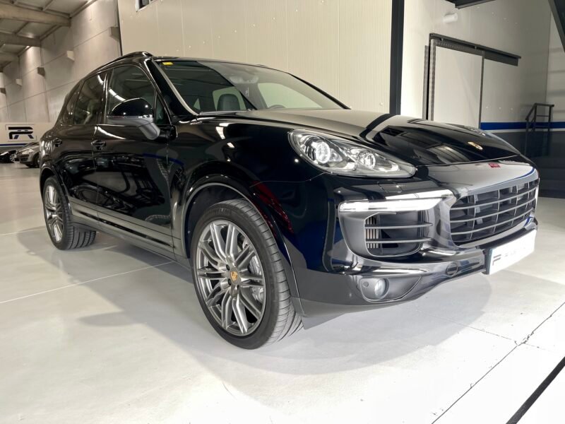 PORSCHE Cayenne S Platinium Edition