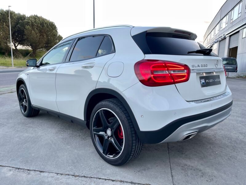 MERCEDES-BENZ GLA 220d 4MATIC 170cv EDITION 1