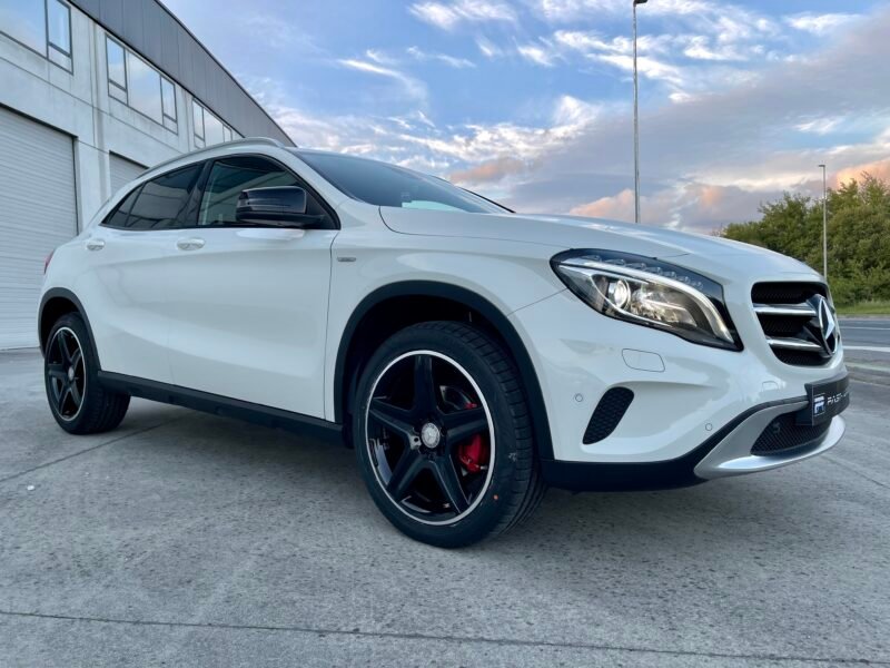 MERCEDES-BENZ GLA 220d 4MATIC 170cv EDITION 1