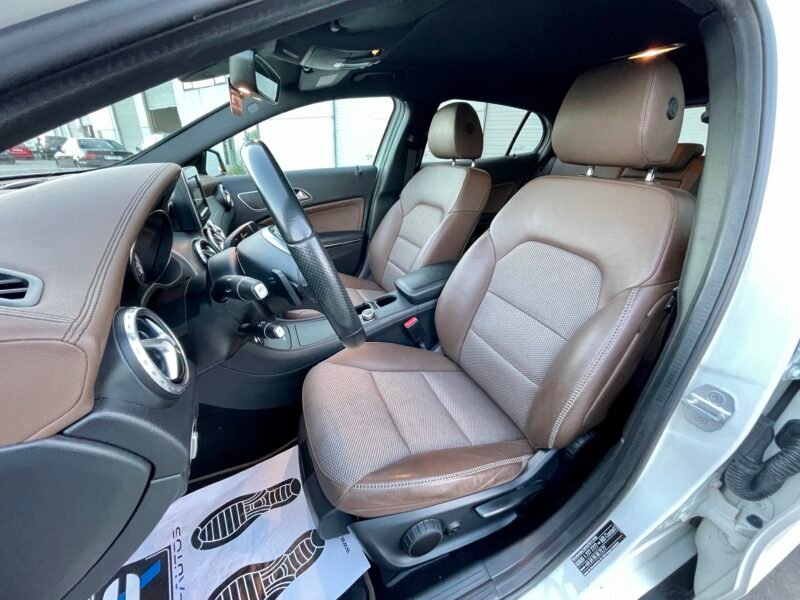 MERCEDES-BENZ GLA 220d 4MATIC 170cv EDITION 1