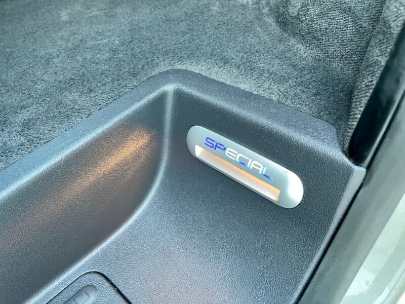 VOLKSWAGEN MULTIVAN 5.1 2.0 TDI SPECIAL