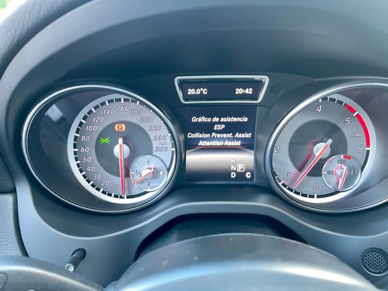 MERCEDES-BENZ CLASE CLA SHOTTING BRAKE 220D