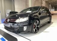 VOLKSWAGEN Golf GTI 35 ANIVERSARIO