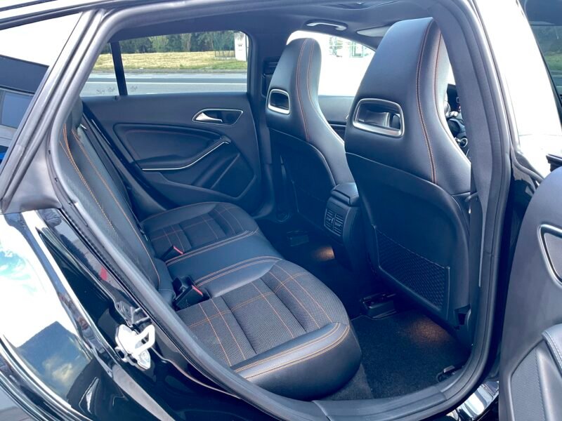 MERCEDES-BENZ CLASE CLA SHOTTING BRAKE 220D