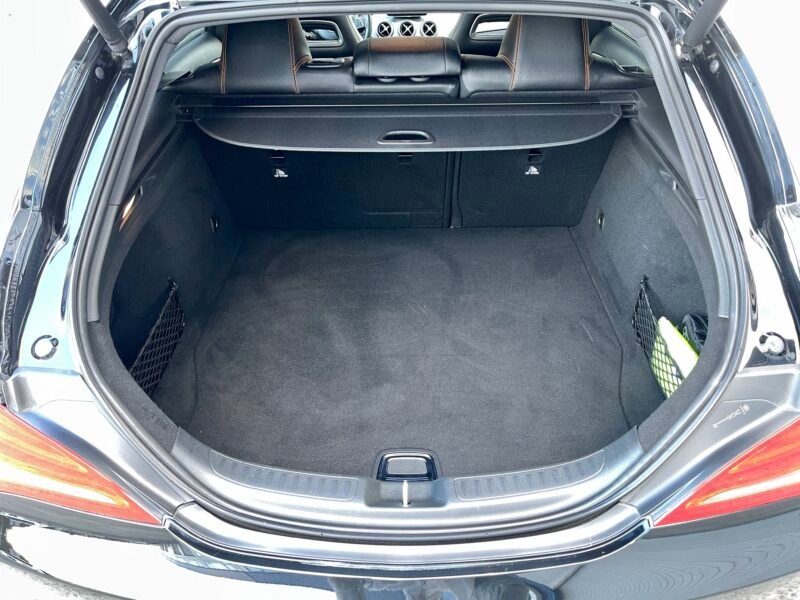 MERCEDES-BENZ CLASE CLA SHOTTING BRAKE 220D