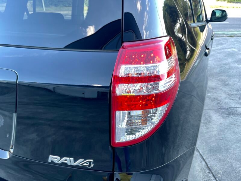 TOYOTA RAV4 D4d ADVANCE 4X4