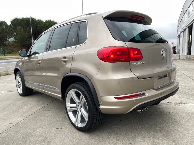 VOLKSWAGEN TIGUAN 2.0 tdi R-Line-Cup 4Motion