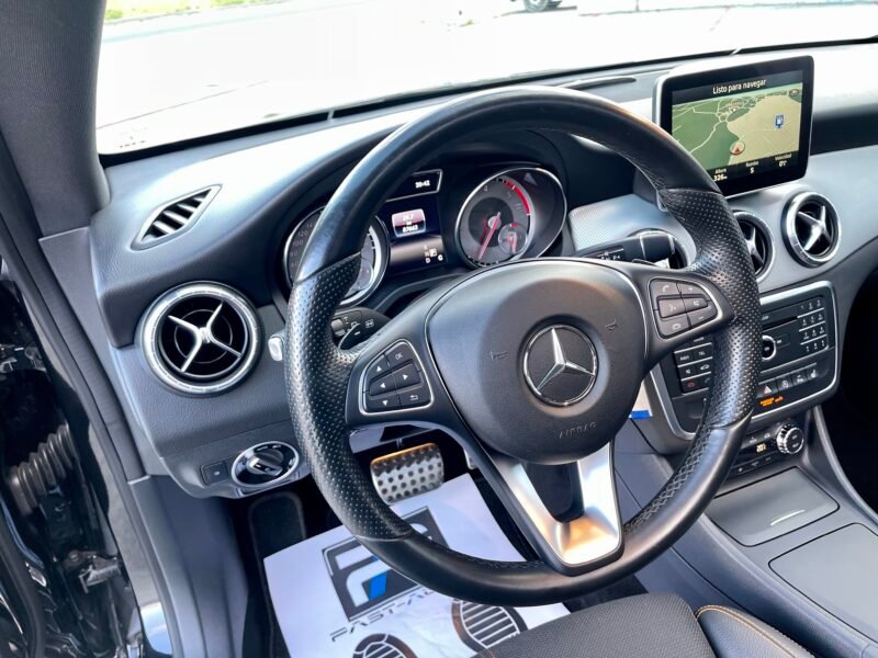 MERCEDES-BENZ CLASE CLA SHOTTING BRAKE 220D