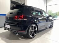 VOLKSWAGEN Golf GTI 35 ANIVERSARIO