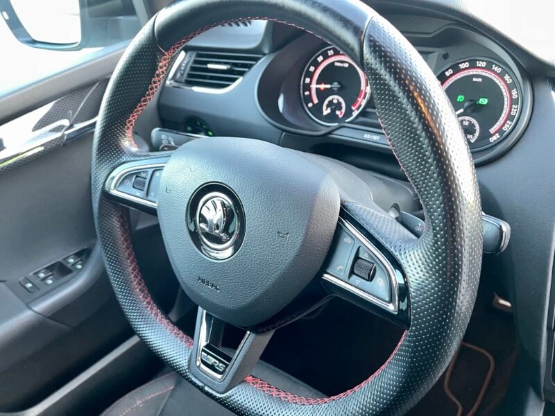 SKODA Octavia combi v-RS 2.0 TDI DSG V-RS