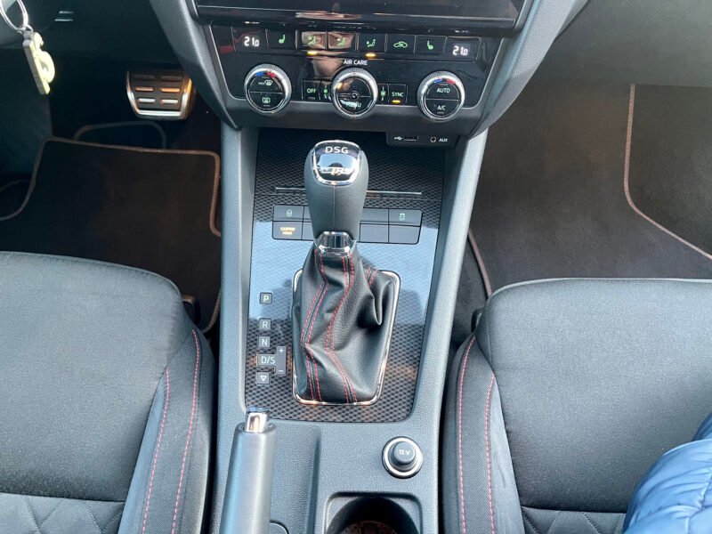 SKODA Octavia combi v-RS 2.0 TDI DSG V-RS