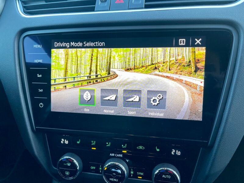 SKODA Octavia combi v-RS 2.0 TDI DSG V-RS