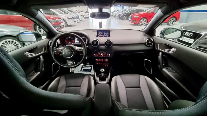 AUDI A1 2.0 TDI DPF 3p. S-line