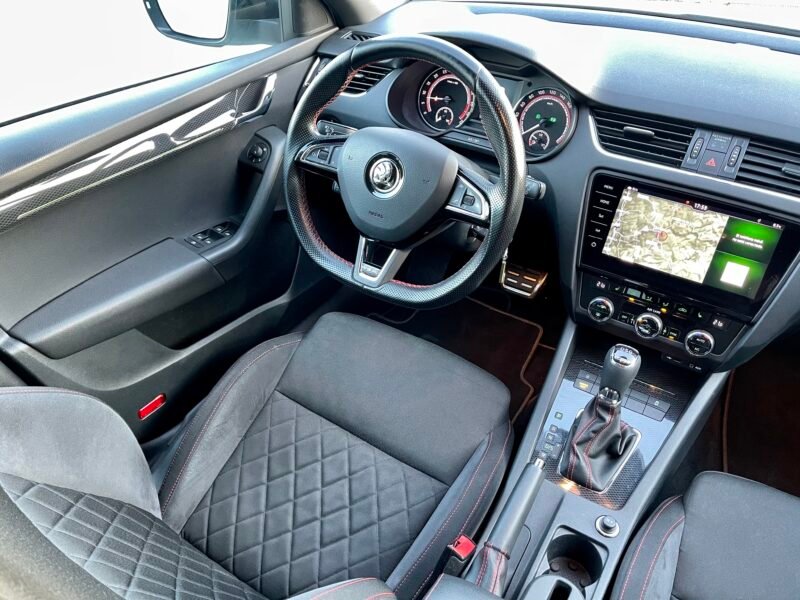 SKODA Octavia combi v-RS 2.0 TDI DSG V-RS