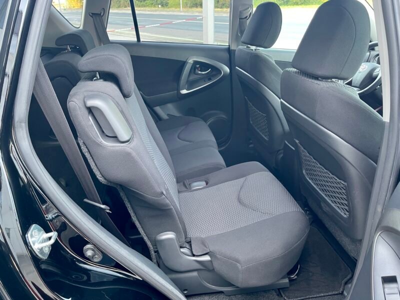 TOYOTA RAV4 2.2 D4-d ADVANCE