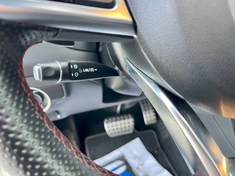 MERCEDES-BENZ CLASE CLA 220 cdi AMG