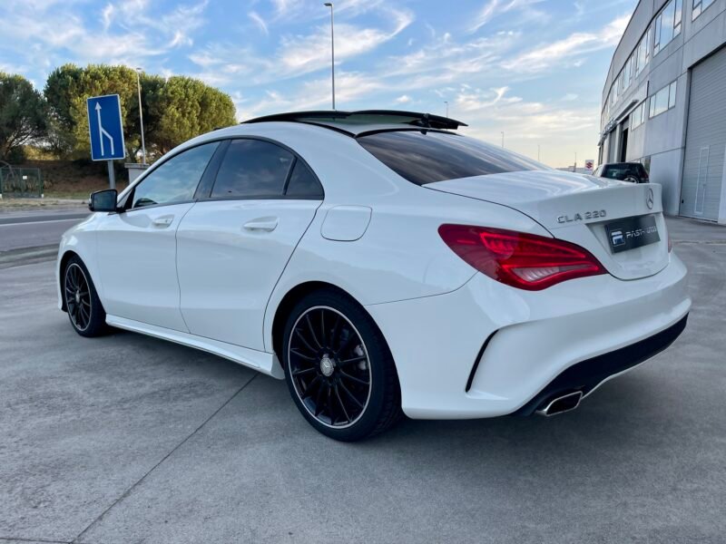 MERCEDES-BENZ CLASE CLA 220 cdi AMG