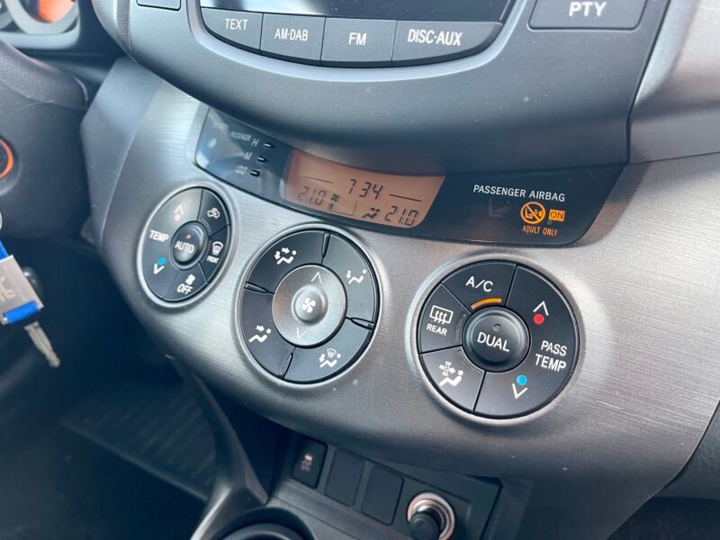 TOYOTA RAV4 2.2 D4-d ADVANCE