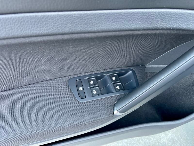 VOLKSWAGEN Golf 2.0 TDI LOUNGE