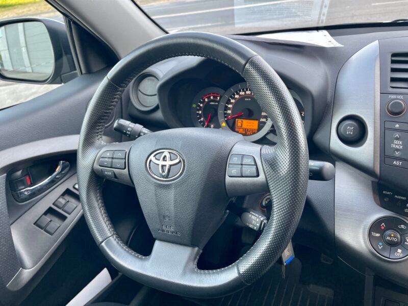 TOYOTA RAV4 2.2 D4-d ADVANCE