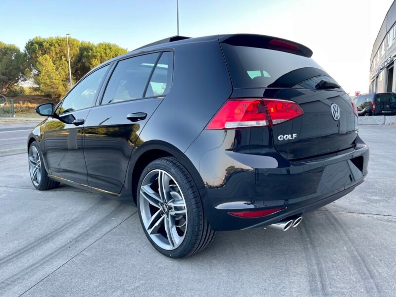 VOLKSWAGEN Golf 2.0 TDI LOUNGE