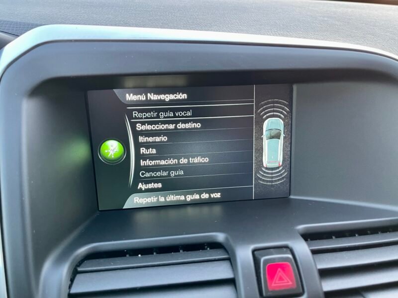 VOLVO XC60 2.0d D3 2WD momentum