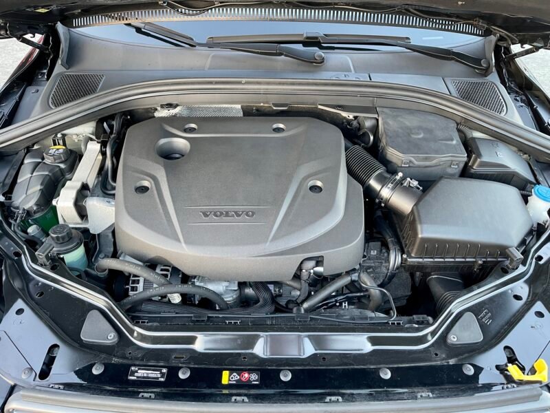 VOLVO XC60 2.0d D3 2WD momentum