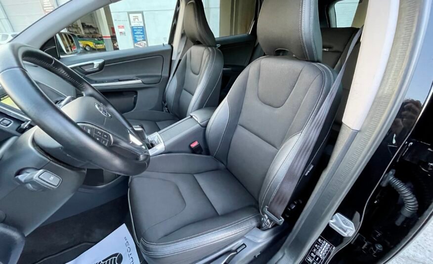 VOLVO XC60 2.0d D3 2WD momentum