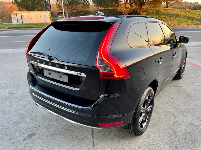 VOLVO XC60 2.0d D3 2WD momentum
