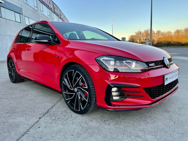 VOLKSWAGEN Golf 7.5 GTI 2.0 TSI 230cv DSG 5p.
