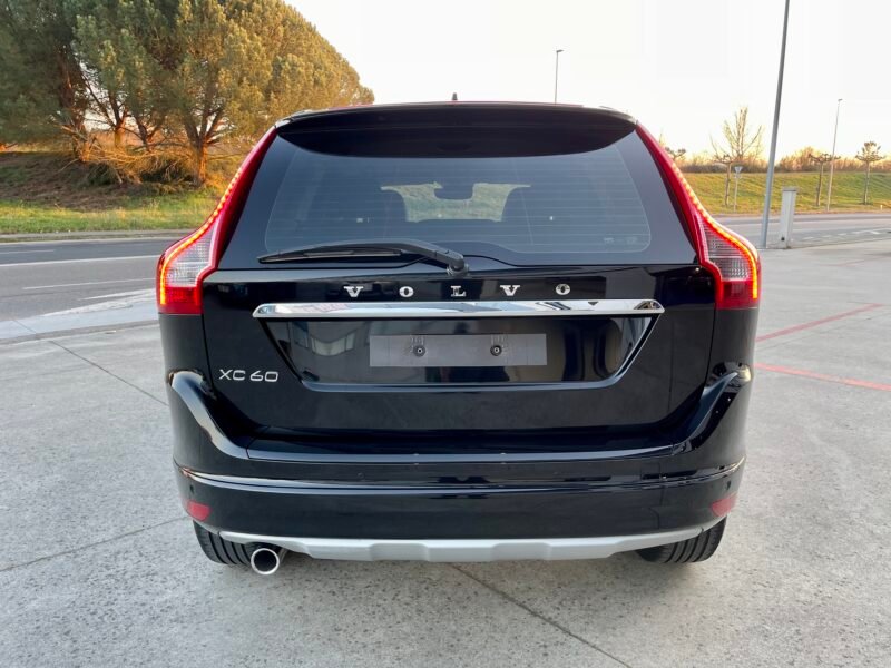 VOLVO XC60 2.0d D3 2WD momentum