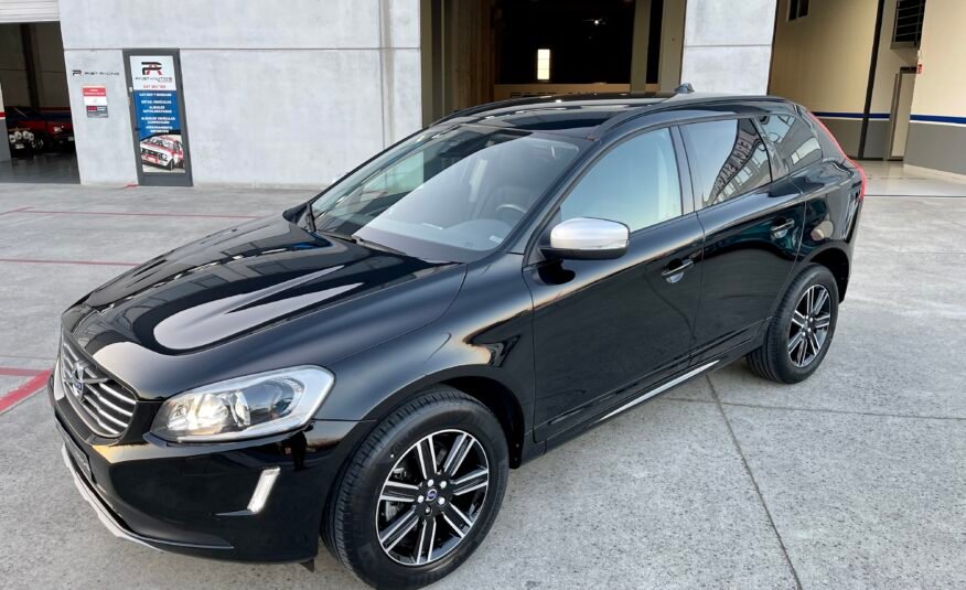 VOLVO XC60 2.0d D3 2WD momentum