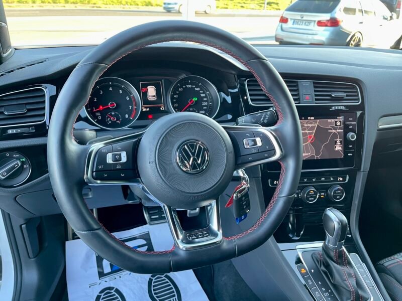 VOLKSWAGEN Golf GTI 2.0 TSI 230cv DSG BMT 3p.