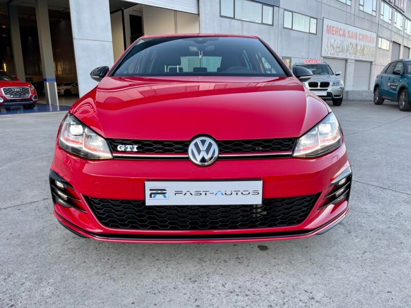 VOLKSWAGEN Golf 7.5 GTI 2.0 TSI 230cv DSG 5p.