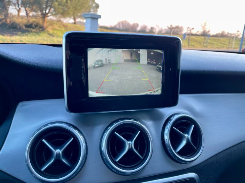 MERCEDES-BENZ GLA 200cdi AMG