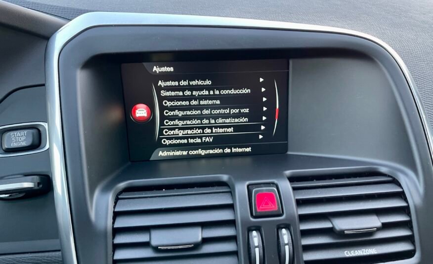 VOLVO XC60 2.0d D3 2WD momentum