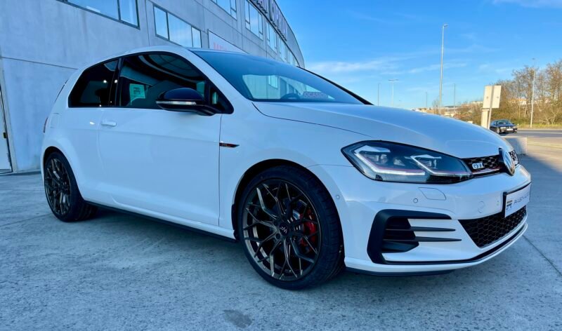 VOLKSWAGEN Golf GTI 2.0 TSI 230cv DSG BMT 3p.