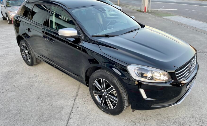 VOLVO XC60 2.0d D3 2WD momentum