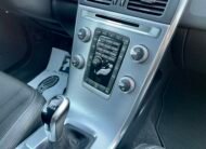 VOLVO XC60 2.0d D3 2WD momentum