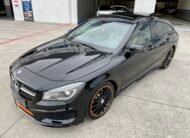 MERCEDES-BENZ CLASE CLA SHOTTING BRAKE 220D ORANGE ART