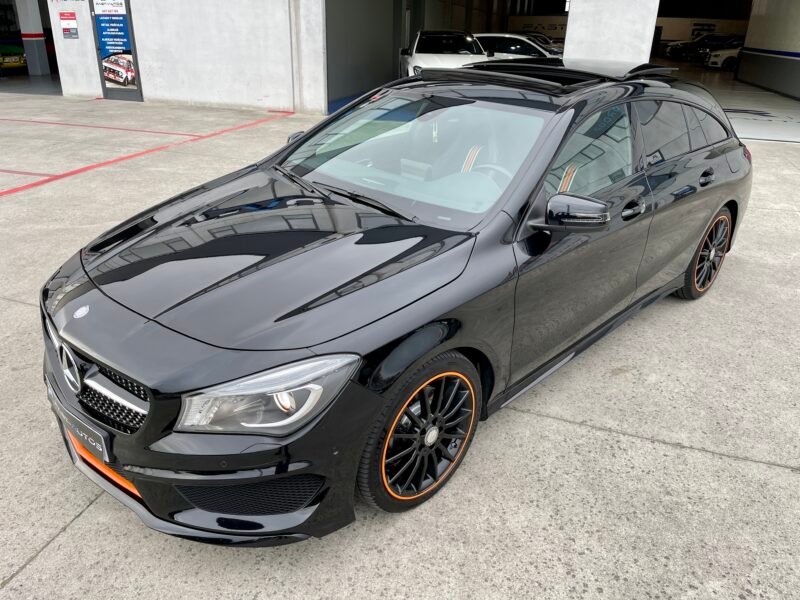 MERCEDES-BENZ CLASE CLA SHOTTING BRAKE 220D ORANGE ART