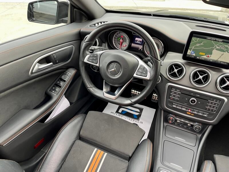 MERCEDES-BENZ CLASE CLA SHOTTING BRAKE 220D ORANGE ART