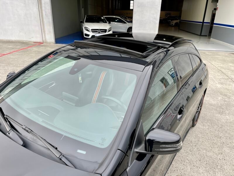 MERCEDES-BENZ CLASE CLA SHOTTING BRAKE 220D ORANGE ART